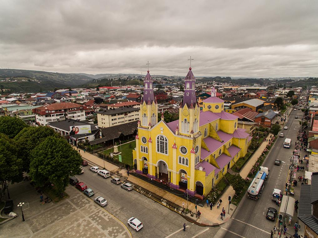 Vista de Castro y su Iglesia